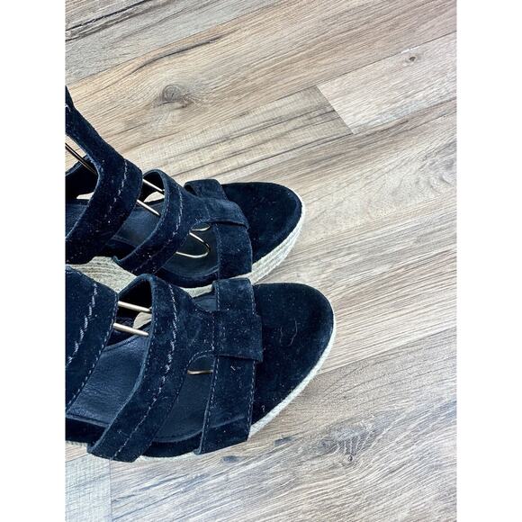 UGG LAURI BLACK SUEDE WEDGE PLATFORM SANDALS WOMENS SIZE 9.5 - Picture 3 of 9